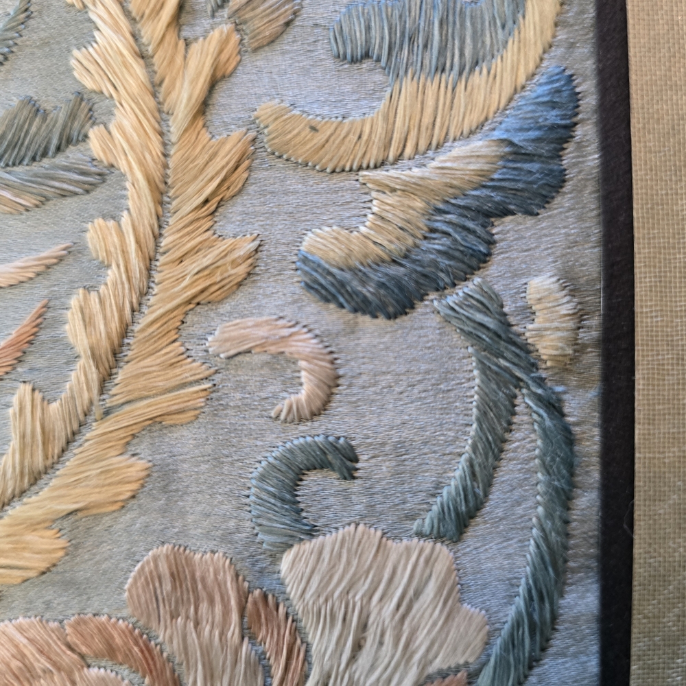 Early 20th Century Embroidery Silk Panel With Forbidden Stitch - Picture 4 of 15